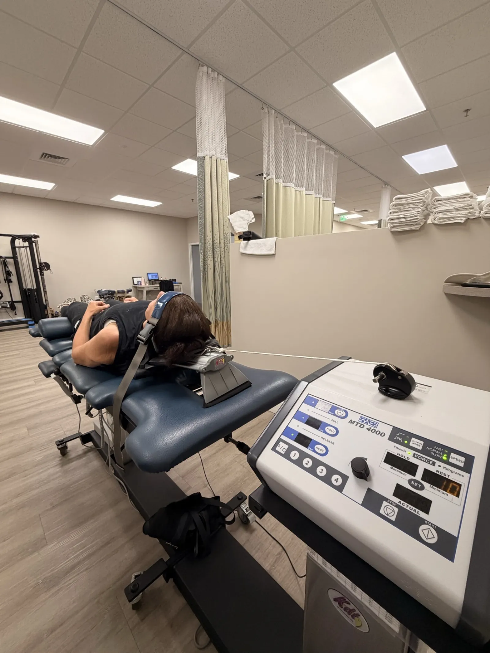 Spinal decompression equipment at Lakeside Sports Chiropractic